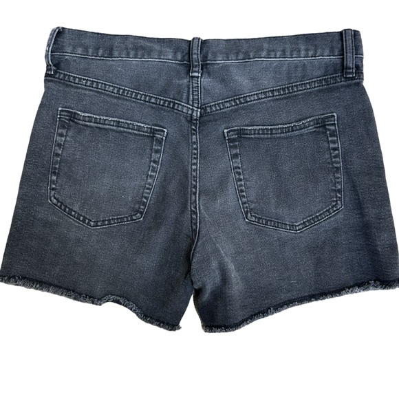 Black Uniqlo denim cutoff shorts - Picture 2 of 5